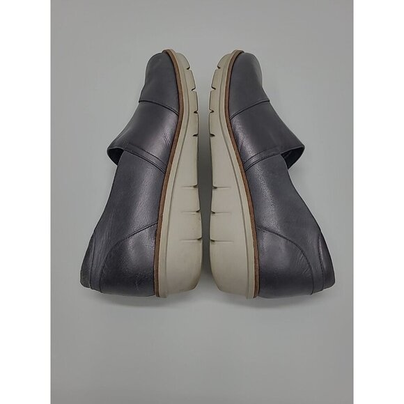 Dansko Julia Loafer Silver Shoes Women's Size 9 Leather Flats - Picture 4 of 10